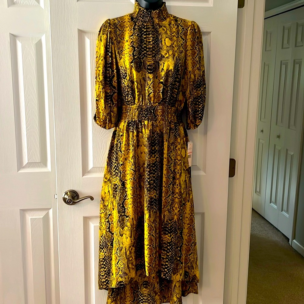 NWT Beautiful Snake Print Dress!